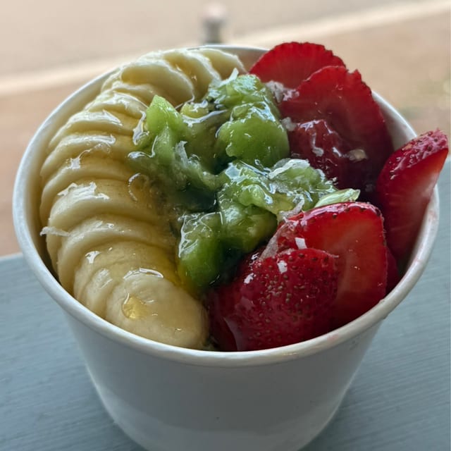 Green loaded acai bowl.